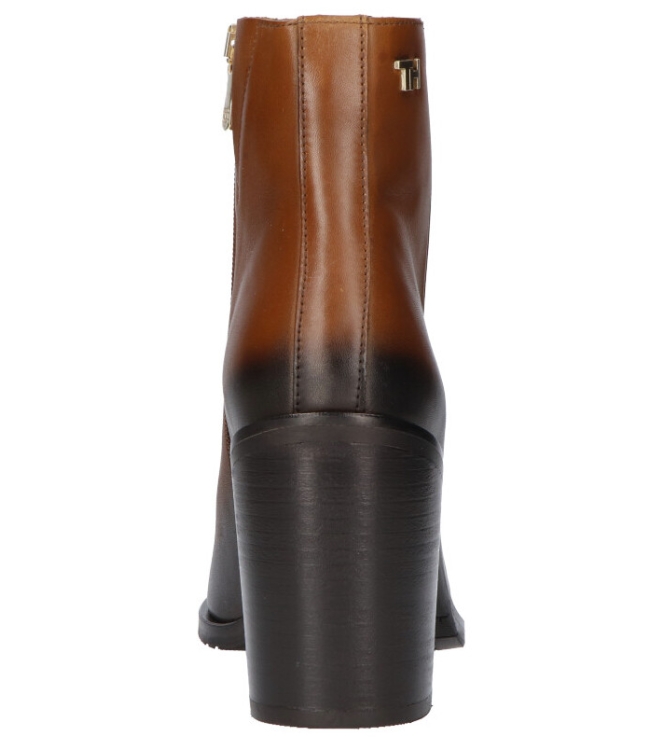 Tommy Hilfiger Tommy Hilfiger Enkellaars <span>FW0FW05164 GOW</span> GOW Pumpkin paradise Tommy Hilfiger Enkellaars <span>FW0FW05164 GOW</span> FW0FW05164 GOW cognac - www.bremmerschoenen.live - Bremmer Schoenen