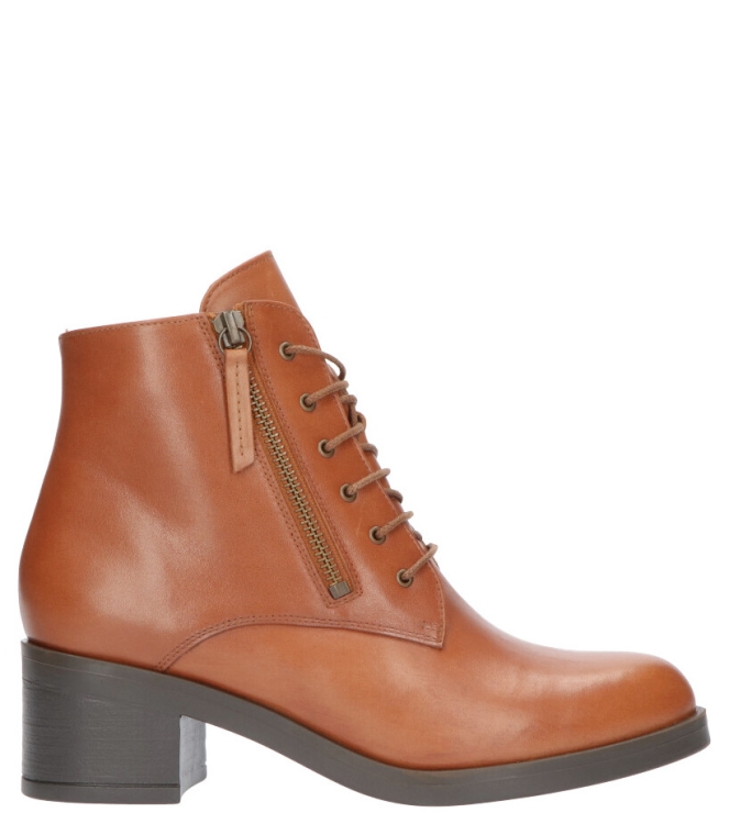 Verhulst veterboot <span>0447-113-144 Olivia</span> 0447-113-144 Olivia cognac - www.bremmerschoenen.live - Bremmer Schoenen