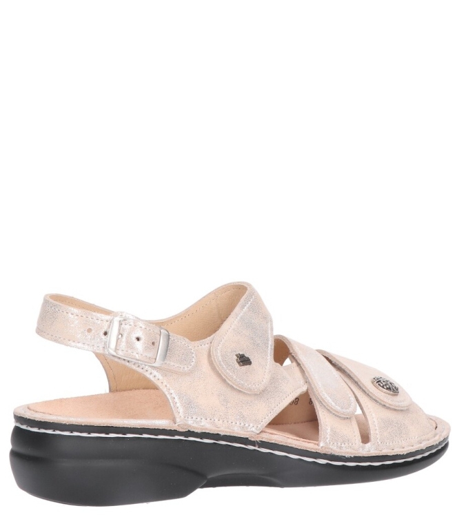 Finn Comfort Finn Comfort sandaal <span>2562 843525 Gomera</span> 843525 Shell Finn Comfort sandaal <span>2562 843525 Gomera</span> 2562 843525 Gomera beige - www.bremmerschoenen.live - Bremmer Schoenen