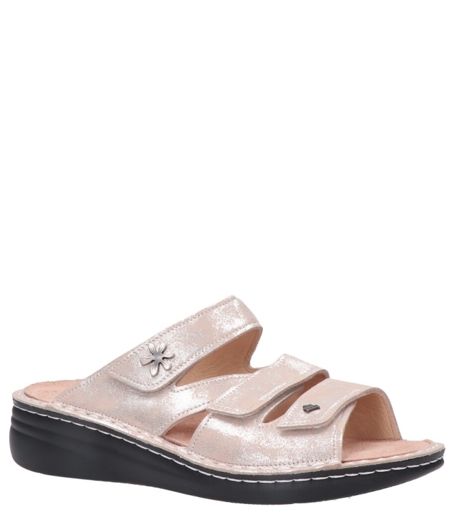 Finn Comfort Finn Comfort slipper <span>2640 843525 Grenada</span> 843525 Shell Finn Comfort slipper <span>2640 843525 Grenada</span> 2640 843525 Grenada beige - www.bremmerschoenen.live - Bremmer Schoenen