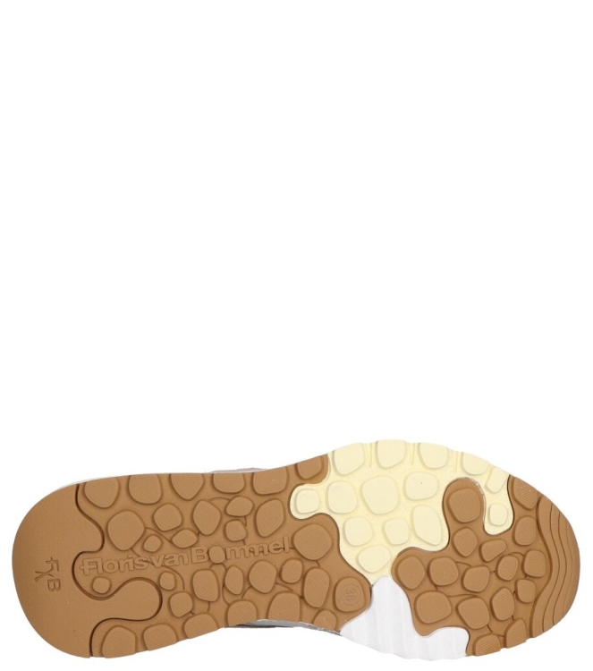 Floris van Bommel Floris van Bommel sneaker <span>SFW-10164 34-01 Treni 02.00</span> 34-01 Taupe Floris van Bommel sneaker <span>SFW-10164 34-01 Treni 02.00</span> SFW-10164 34-01 Treni 02.00 beige - www.bremmerschoenen.live - Bremmer Schoenen