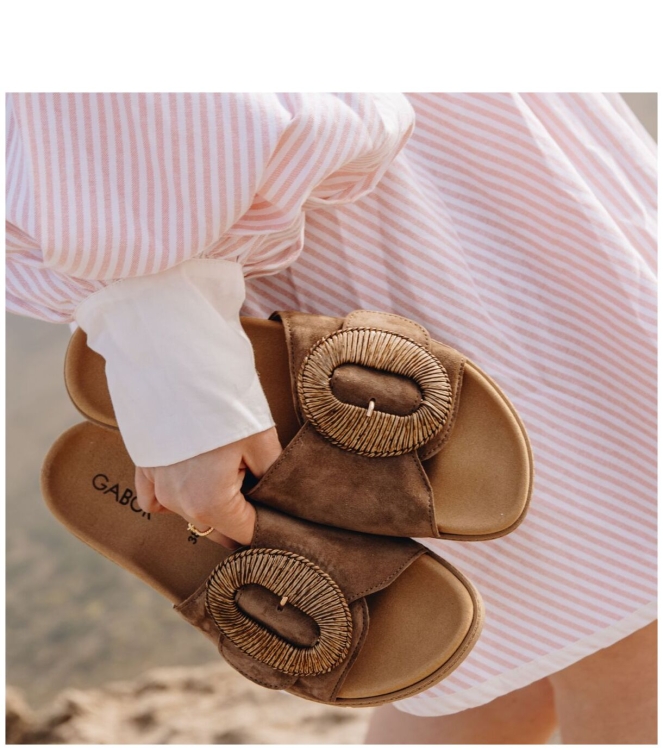 Gabor Gabor slipper <span>83.742.14</span> 14 peanut Gabor slipper <span>83.742.14</span> 83.742.14 beige - www.bremmerschoenen.live - Bremmer Schoenen