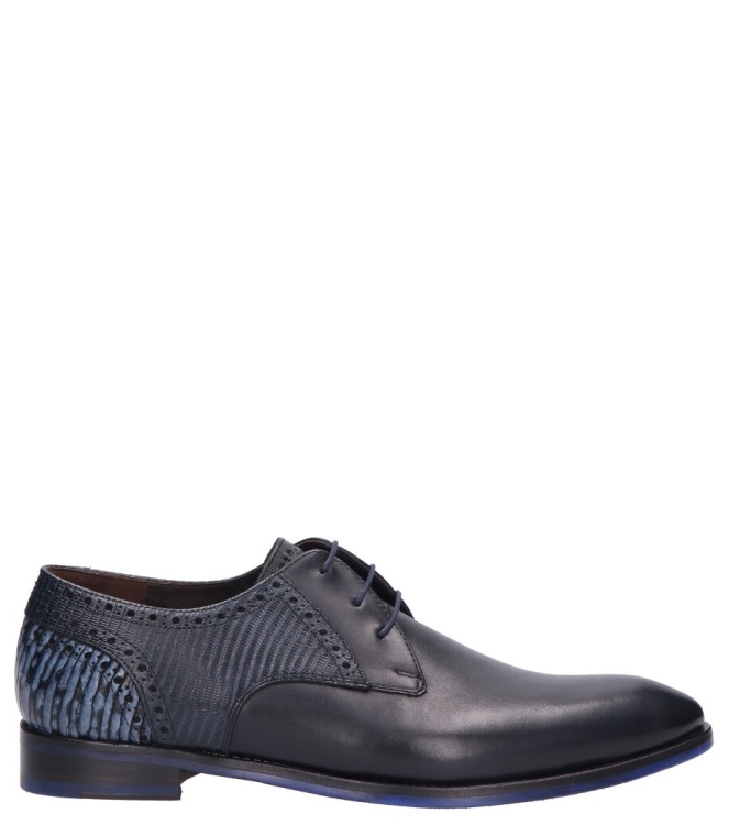 Floris van Bommel Floris van Bommel geklede schoen <span>De Stapper 39.26 SFM-30361 41-03</span> 39.26 DarkBlue Floris van Bommel geklede schoen <span>De Stapper 39.26 SFM-30361 41-03</span> De Stapper 39.26 SFM-30361 41-03 blauw - www.bremmerschoenen.live - Bremmer Schoenen