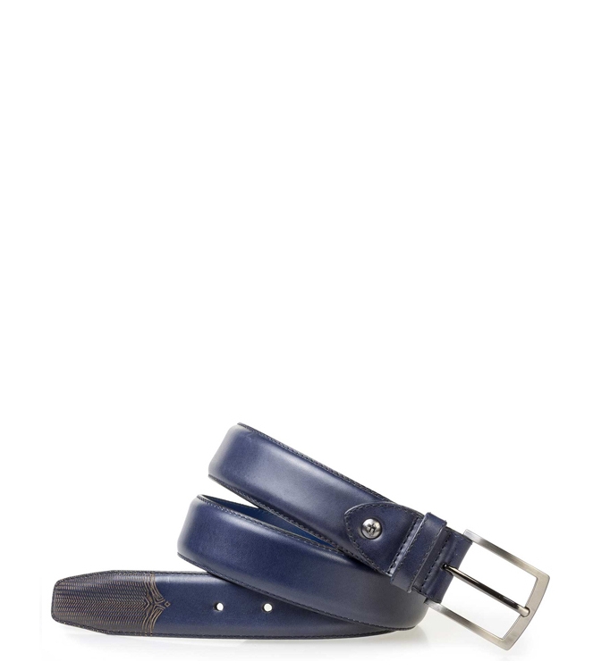 Floris van Bommel Floris van Bommel geklede schoen <span>de Stapper 06-01 SFM-30144 41-01 / 18082/01</span> D. blue calf 885 Floris van Bommel geklede schoen <span>de Stapper 06-01 SFM-30144 41-01 / 18082/01</span> de Stapper 06-01 SFM-30144 41-01 / 18082/01 blauw - www.bremmerschoenen.live - Bremmer Schoenen